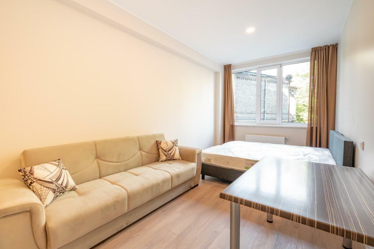 Centra Expresis Apartment Riga Exterior photo